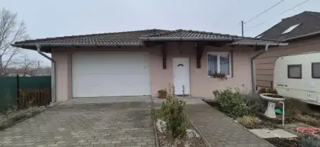 Eladó családi ház, Szigetszentmiklós 4 szoba 134 m² 87.9 M Ft