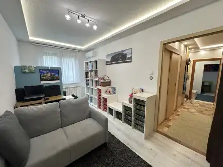 Eladó panellakás, Budapest, XXI. kerület 2+1 szoba 55 m² 61.99 M Ft