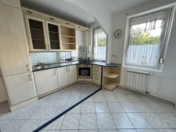 Eladó panellakás, Budapest, XXI. kerület 3 szoba 70 m² 71.99 M Ft