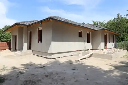 Eladó új építésű családi ház, Szigetszentmiklós 5 szoba 137 m² 129 M Ft