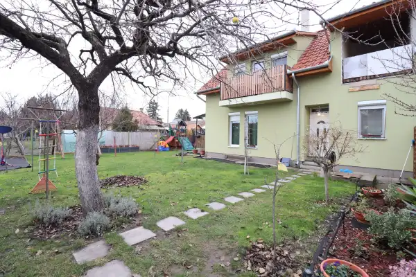 Eladó újszerű ikerház, Szigethalom 4+1 szoba 108 m² 99.9 M Ft