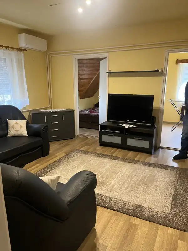 Kiadó családi ház, Budapest, XV. kerület 1+3 szoba 69 m² 280 E Ft/hó