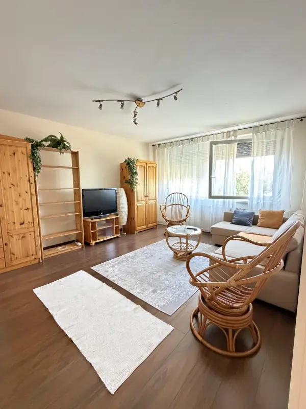 Kiadó panellakás, Budapest, XXI. kerület 1 szoba 34 m² 180 E Ft/hó