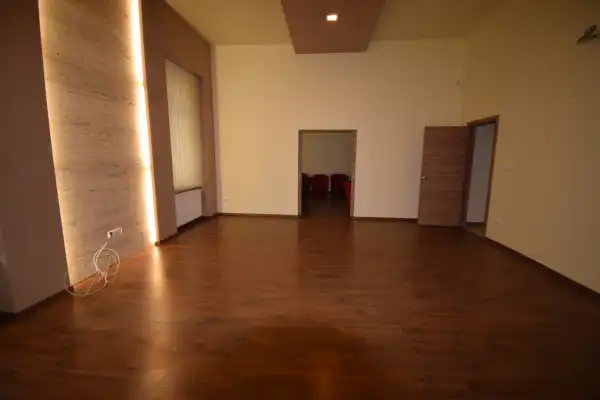 Kiadó téglalakás, Budapest, I. kerület 4 szoba 133 m² 500 E Ft/hó